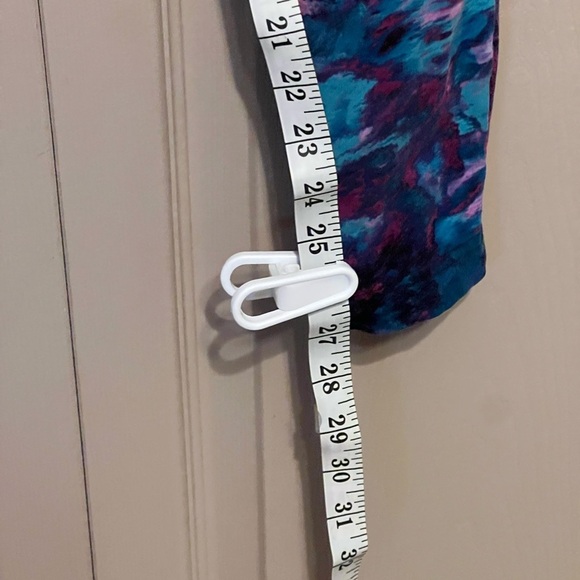 Terra & Sky Tie-Dye Leggings in Blue and Pink - Picture 5 of 5